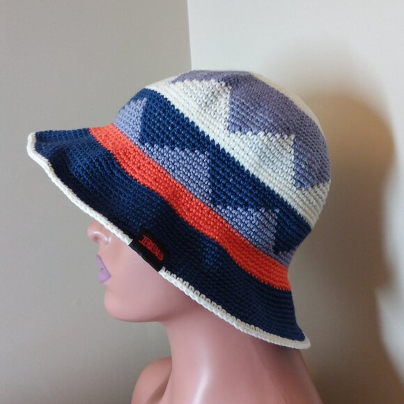 Romantic Crocheted Bucket Hat - Picture 5 of 13